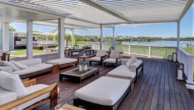 Furnished outdoor living area